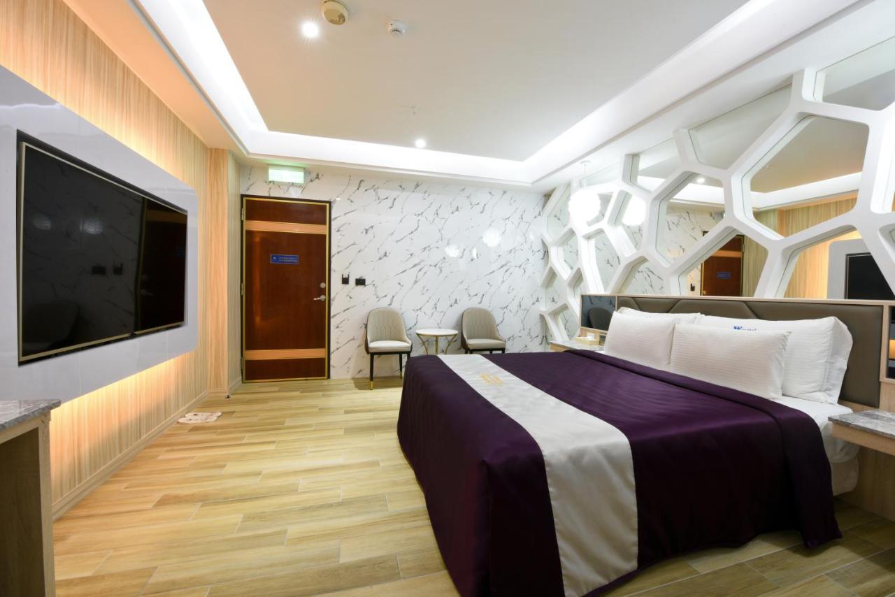 W3 Motel Lucsu Kültér fotó