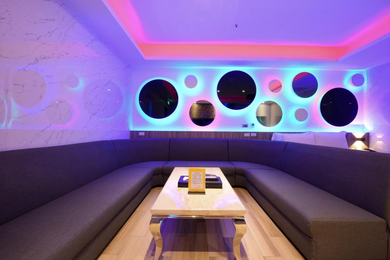 W3 Motel Lucsu Kültér fotó